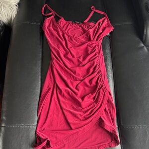 Pretty Little Thing NWT Elegant Burgundy  Ruched Body Con Dress